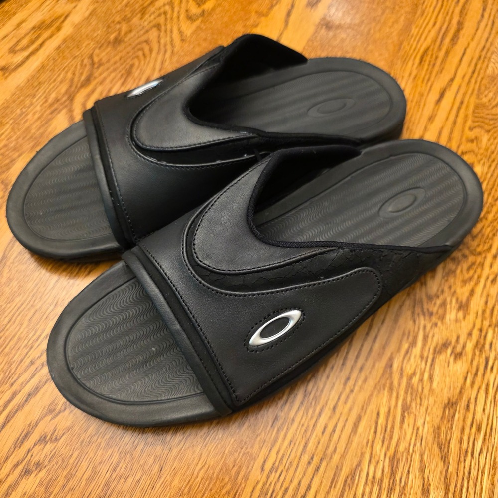 Oakley Operative Black Slides Mens 10 Athletic Sandals Y2K Gorpcore Ellipse Logo